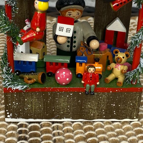 Kathe Wohlfahrt Winter Wonderland Toy Booth Hand Crafted Wooden Christmas Decor - Picture 4 of 16